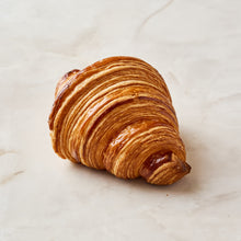 Load image into Gallery viewer, Butter croissant
